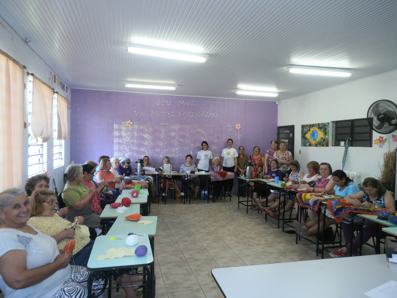 Grupo de Convivência das Idosas reunido